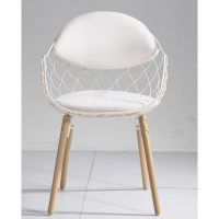 Restaurant furniture chair web metal chair with cushion with solid wood leg dinning chair wholesale